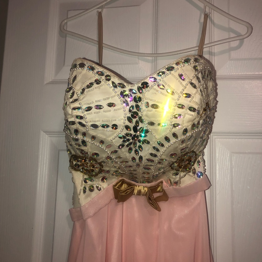 PROM DRESS - Picture 2 of 5